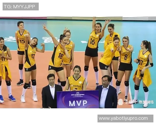 侯森向球迷致以诚挚感谢希望共同携手迎接未来挑战 侯森向球迷致以诚挚感谢希望共同携手迎接未来挑战