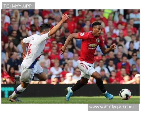 詹俊分析曼联逆转水晶宫比赛表现中场和边路引援仍显迫切需求 詹俊分析曼联逆转水晶宫比赛表现中场和边路引援仍显迫切需求