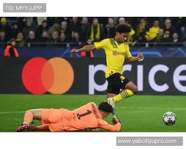 阿德耶米在多特遭遇困境曼联与其经纪人门德斯展开接触