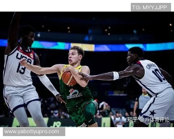 FIBA官推盘点历史经典逆转时刻米勒麦迪与立陶宛后卫的精彩表现