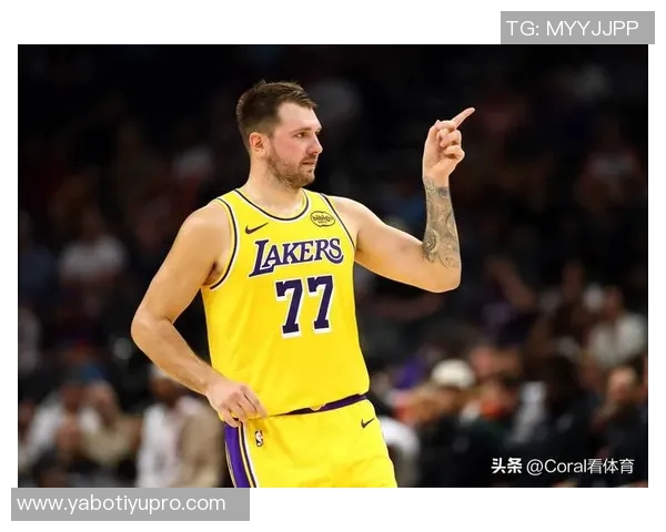 今日黄绿大战詹姆斯缺阵东契奇与斯玛特继续缺席比赛分析